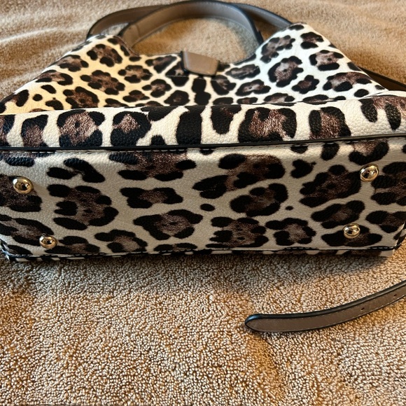 Jen & Co leopard print hand/shoulder pocketbook - Picture 3 of 4